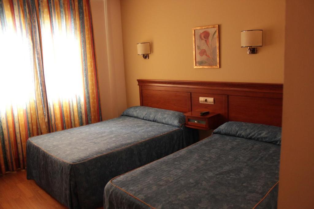 Hostal Tio Pepe II Bembibre  المظهر الخارجي الصورة